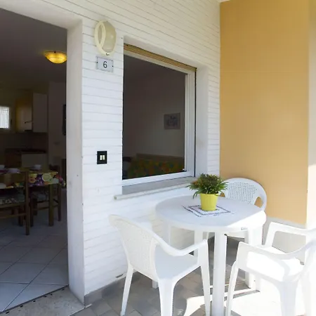 Angela Nyaraló Bibione